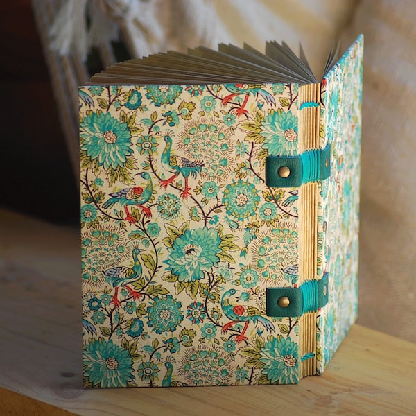 Très beau carnet de voyage sur ton turquoise au format A6, cadeau de Noël, journal intime pour femme reliure copte