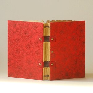 Blue or red travel notebook, this handmade notebook is made up of 120 pages of kraft paper or 180 pages of ivory paper image 3