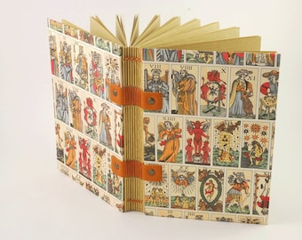 Travel notebook or grimory on the theme of tarot cards, 120 pages of kraft paper for this A5 or A6 notebook