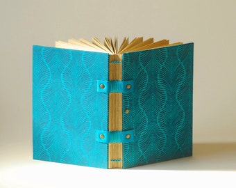 Travel diary with ivory and black or plum or turquoise geometric patterns, 120 pages of 120g kraft paper