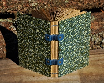 Carnet de voyage aux motifs géométriques ivoire et noirs ou prune ou turquoise, 120 pages de papier kraft 120g