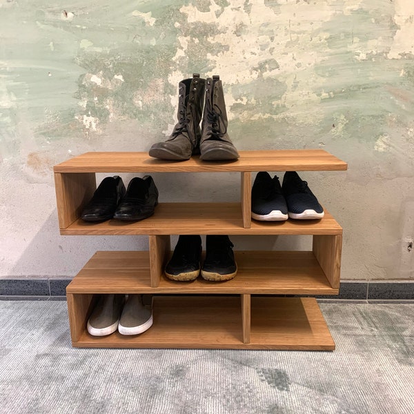 Zigzag Oak Shoe Rack: Modern Entryway Storage