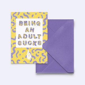 Grußkarte "being an adult sucks", Postkarte mit lila Umschlag