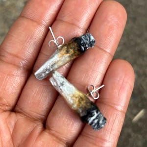 Sweetchibababy silver leaf stud joint earrings 420 cannabis marijuana stoner pothead weed hypoallergenic stainless steel