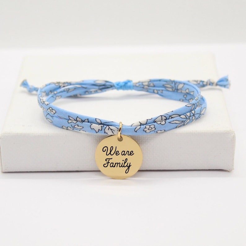 Cadeau personnalisé pour Maman, Bijou maman, Fête des mères, bracelet cordon tissu liberty capel avec médaille et gravure des prénoms image 7