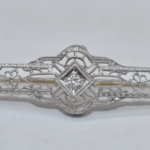 14k White Gold Antique Filigree Diamond Bar Pin