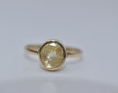 Vintage 18k Gold Light Green Tourmaline