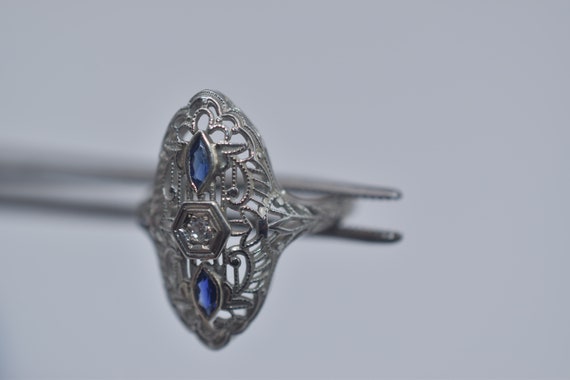 18k White Gold Art Deco Filigree Sapphire and Dia… - image 3