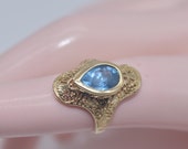 Vintage 10k Filigree Yellow Gold Blue Topaz Ring