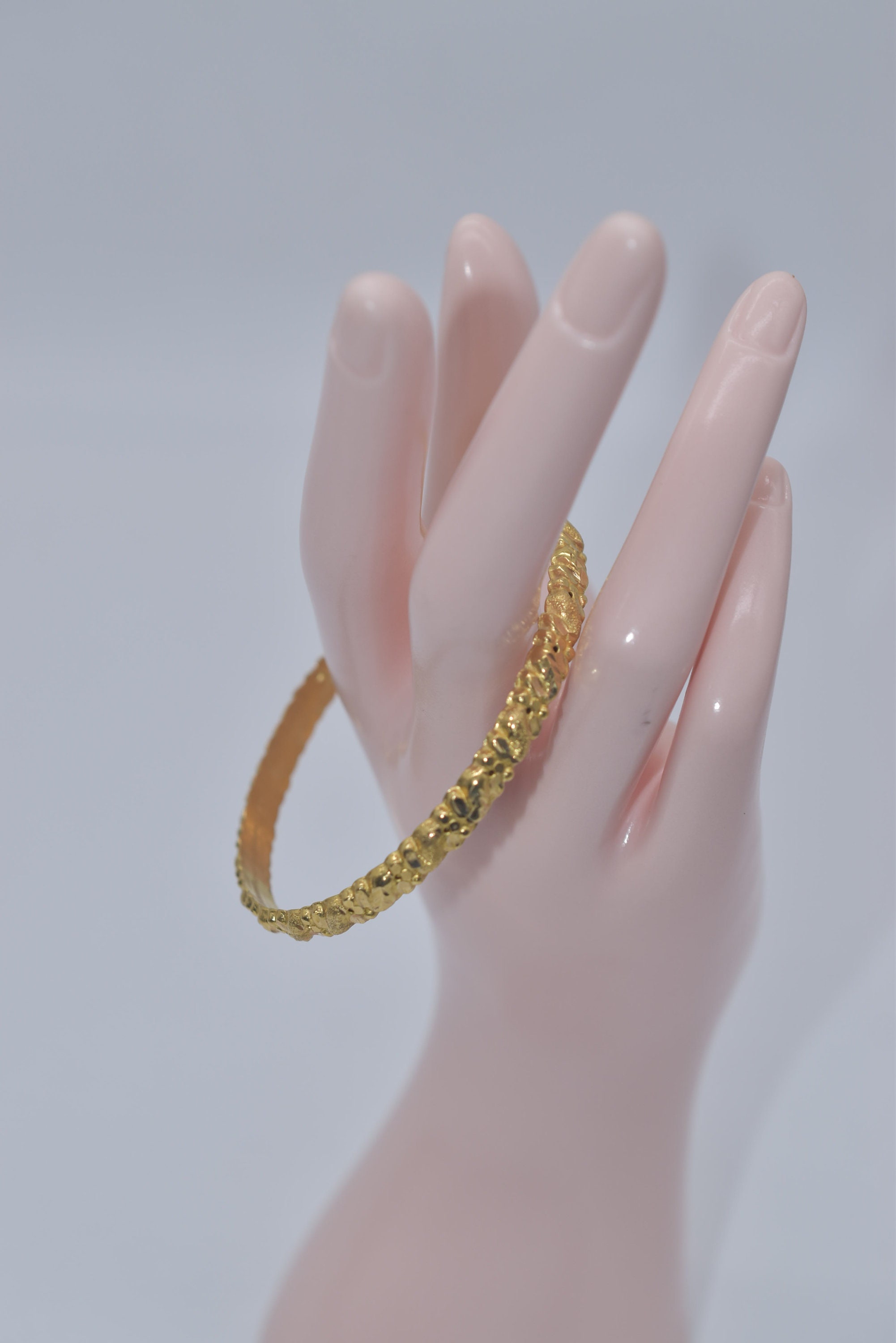 Beautiful 21k 11.7g Yellow Gold Bangle Bracelet. Etsy