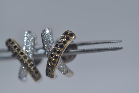 18k Gold Black and White Diamond Kiss X earrings - image 3