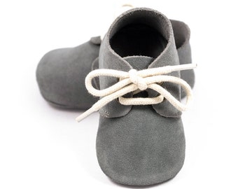 Gray oxford baby shoes, baby oxford, baby moccasins, crib shoes, baby shoes, baby shower gift, baby walking shoes, for boy or girl
