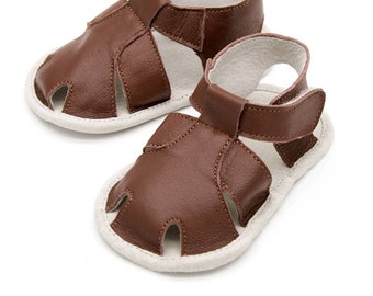 Brown baby sandals w/ leather sole, brown baby shoes, baby shower gift, baby boy brown leather crib shoes, toddler boy sandals