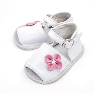 White baby shoes girl, white baby sandals, baby shower gift, 1st birthday outfit, baby girl white leather crib shoes