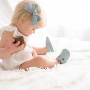 T-strap blue baby shoes, blue dressy leather shoes, birthday shoes, flower girl shoes, toddler walking shoes, blue leather shoes