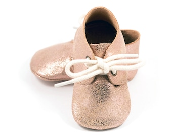 Rose gold baby oxford shoes, baby mocs, gold moccasins for baby girls, crib shoes, baby girl birthday shoes, baby shower gift