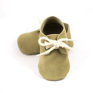 Unisex Tan / sand oxford baby shoes, baby moccasins, crib shoes, toddler shoes, baby shower gift, baby walking shoes,for boy or girl