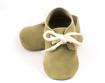 Unisex Tan / sand oxford baby shoes, baby moccasins, crib shoes, toddler shoes, baby shower gift, baby walking shoes,for boy or girl