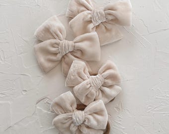 CRUSH || rich cream velvet, handmade for girls. sweet festive romantic valentine bow.