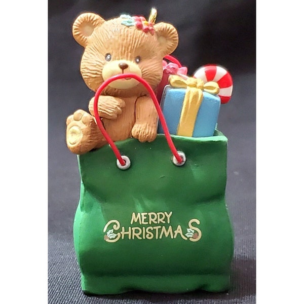 Lustre Fame Merry christmas teddy bear in shopping bag ornament