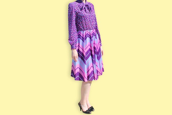 80s Pink Purple & Blue Memphis Print Dress - Asco… - image 4