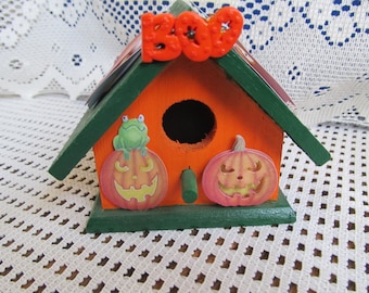 Halloween Wood Birdhouse- Decorative Birdhouse- Halloween Wood Decor- Unique Birdhouse- Gifts for Halloween- Shelf Decor- Tiered Tray Decor
