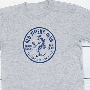 Grappige Verjaardagscadeau Old Timer's Club Vintage Matchbook Tshirt Retro Americana Avondmaal Club Diner Grappige Cartoon Fish Restaurant Advertentie