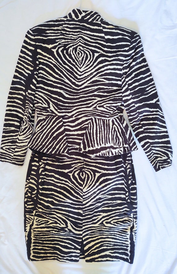 1980's Zebra Print Travilla Suit - image 4