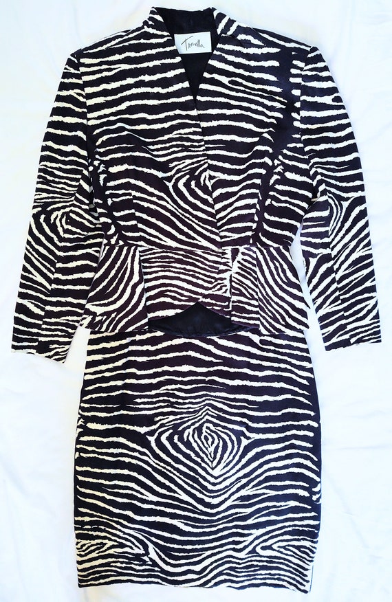 1980's Zebra Print Travilla Suit - image 3