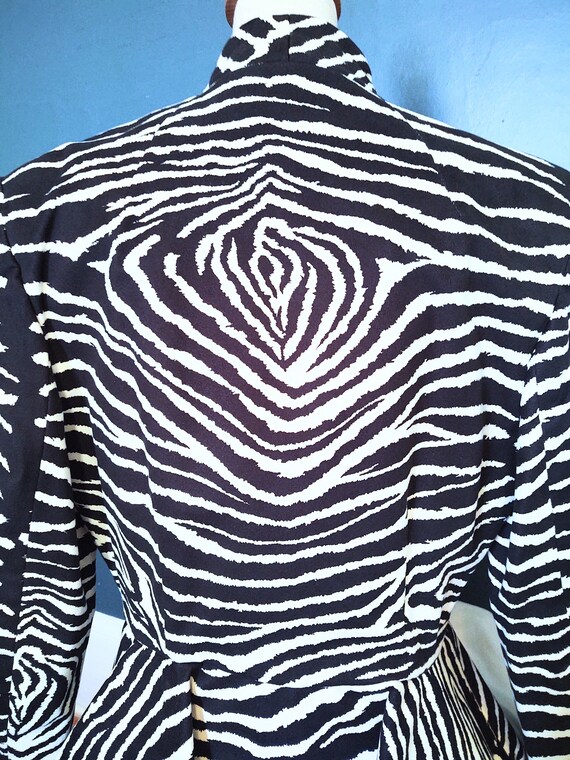 1980's Zebra Print Travilla Suit - image 2