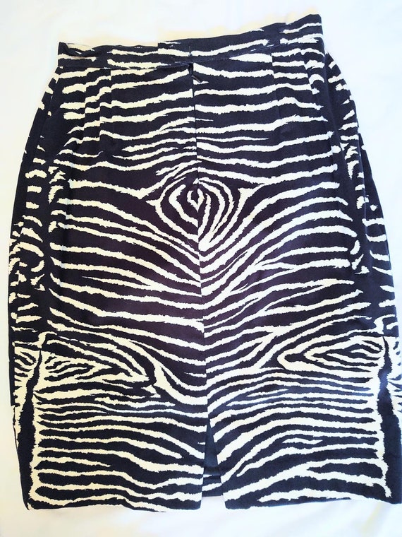 1980's Zebra Print Travilla Suit - image 5