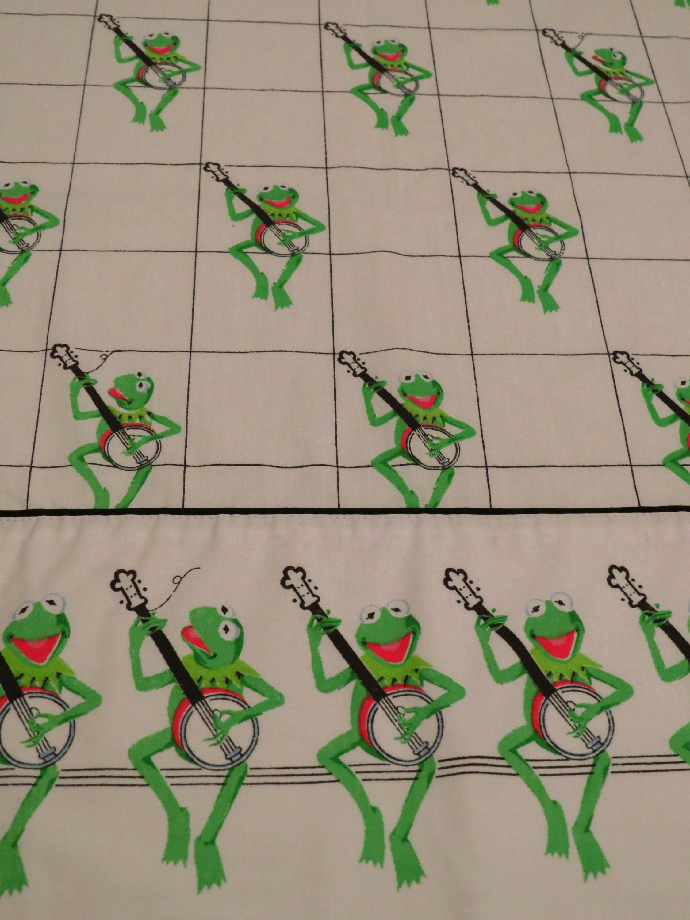 Vintage Kermit the Frog twin flat and fitted sheets Vintage Kermit the Frog twin flat and fitted sheets
