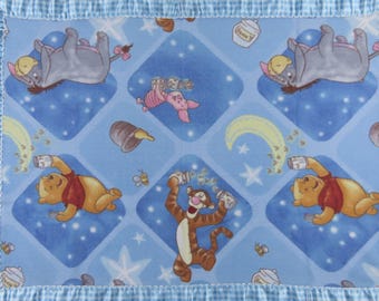 Vintage Winnie the Pooh small fleece blanket