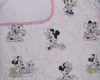 Vintage Minnie Mouse toddler comforter