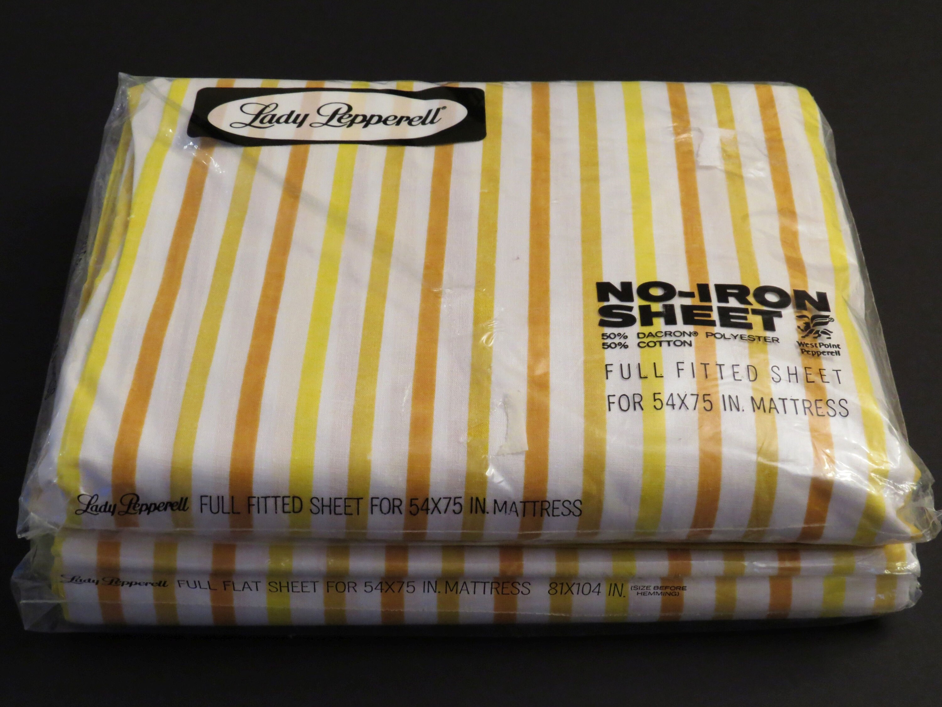 Vintage Lady Pepperell Full sized flat and fitted sheets -new in package