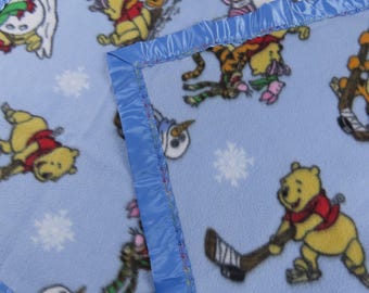Vintage Winnie the Pooh small fleece blanket