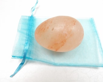 Huevo de sal del Himalaya en bolsa. Desodorante de sal de piedra mineral natural que elimina bacterias y previene el mal olor. Sin químicos añadidos. Cero residuos. Larga duración.