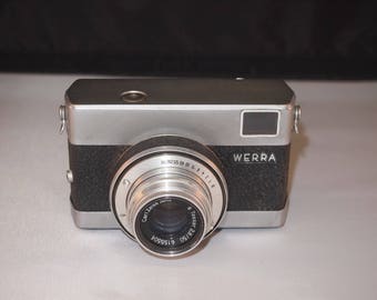 Vintage Werra 1B Camera-Zeiss lens; black, late 1950's