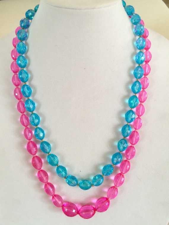 Vintage 60s plastic bead necklaces pink and aqua p
