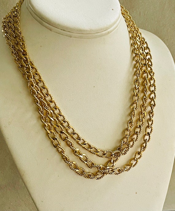 Vintage Monet textured curb link chain necklace 5… - image 1