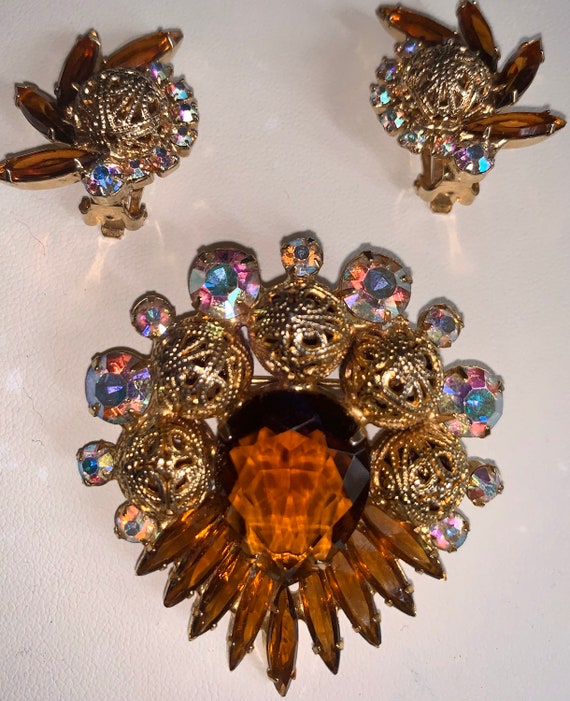 Vintage JULIANA DeLizza /& Elster Pendant Necklace and Matching Clip Earrings Scroll Setting