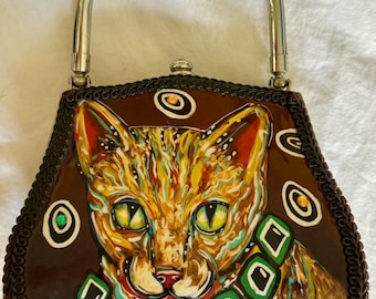 デボラ・クリクトンによるヴィンテージアートバッグ、手描きの猫の顔の財布、かわいい猫のハンドバッグ、ショルダーバッグ、一点物、ラッカー仕上げのハードシェル