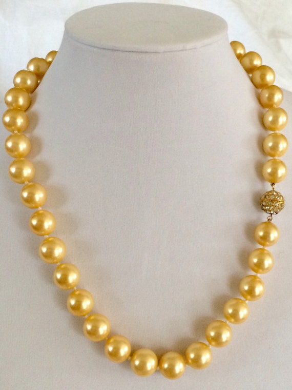 Vintage 80s pearl necklace with rhinestone ball c… - image 1