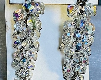 Los deslumbrantes aretes de araña de cristal AB vintage pueden ser botones, iluminar las fiestas, una boda y una ocasión especial.