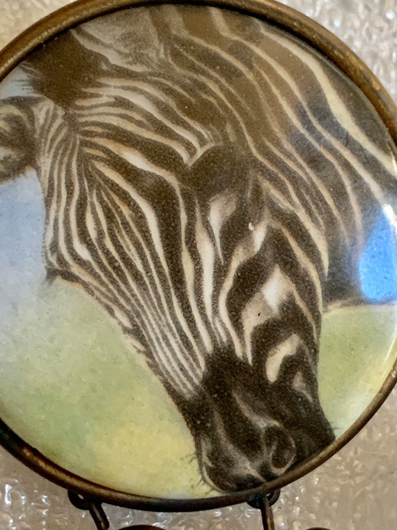 Vintage Brooch with Zebra Drawing & Delightful Be… - image 8
