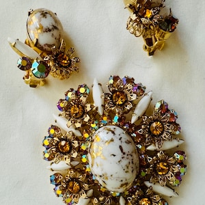DeLizza & Elster Juliana vintage Easter egg and rhinestone AB brooch and earring set. Verified pieces.