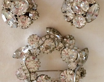 Vintage Hobe rhinestone brooch & earring set bridal wedding holiday special occasion