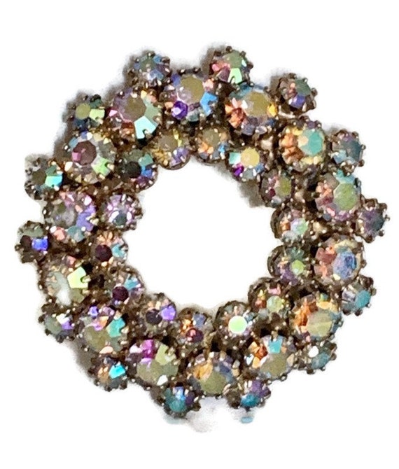 Unsigned Weiss AB rhinestone wreath brooch is bril