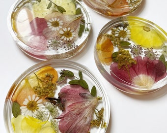 Wedding flower coasters, resin coasters, bouquet preservation, wedding flowers in resin