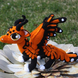 Reyna the Monarch Dragon image 3
